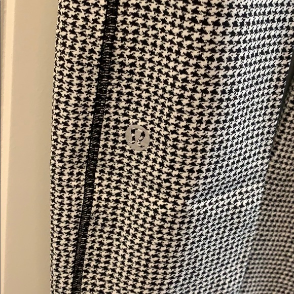 Lululemon Black White Speed Up Tight 28” Luxtreme - Picture 3 of 9